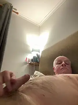 locallad88 online show from February 22, 8:05 pm