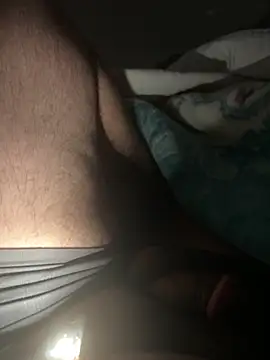 Elfnulquatro online show from March 9, 1:32 am