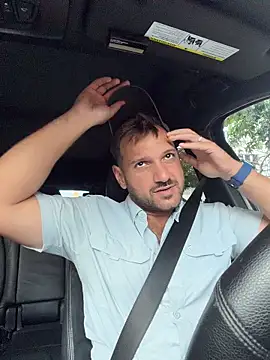 JonJ0 online show from April 9, 9:32 pm