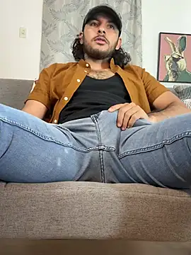 tuyo1995 online show from February 6, 11:12 pm