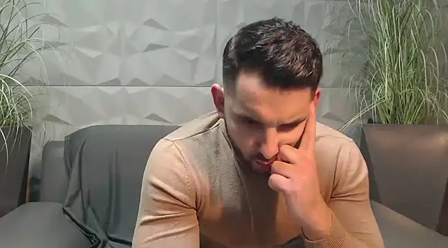 Antoniodiamond online show from January 17, 8:15 pm