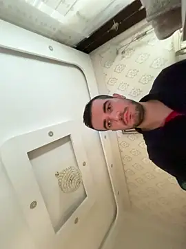 boyygirlls online show from October 7, 10:30 am