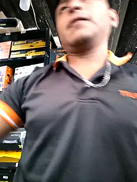 000002m online show from November 3, 7:04 pm