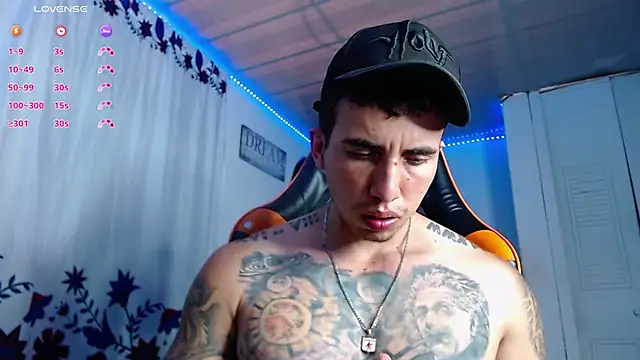 Adam Hudsond online show from December 19, 9:45 pm