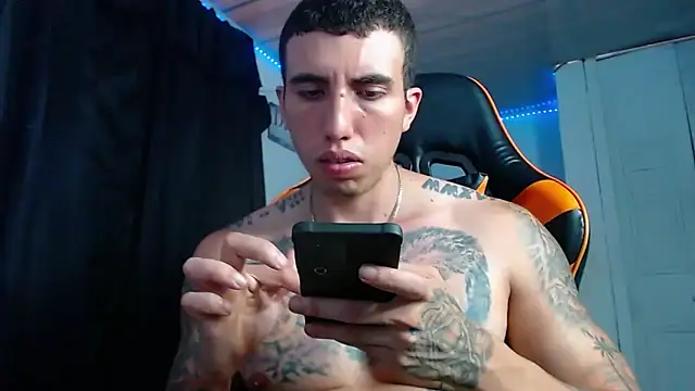 Adam Hudsond online show from November 2, 5:28 pm