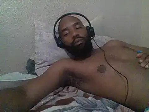KAYBEEDEFREAK online show from February 7, 5:52 am