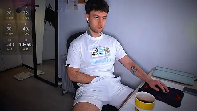 HonestAndrew online show from February 7, 11:39 am