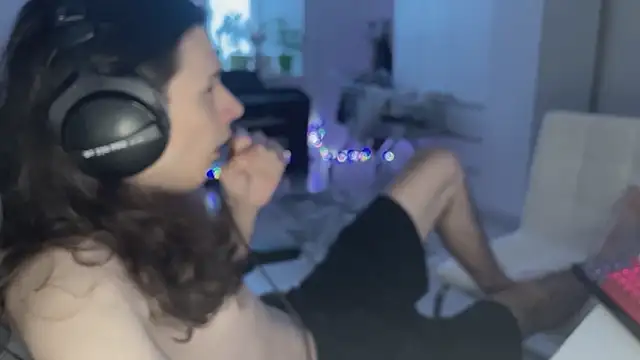 CandyChell online show from March 2, 1:29 pm