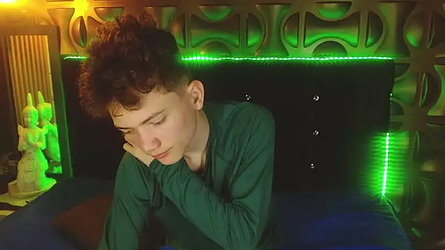 cruz dante online show from April 17, 9:50 pm