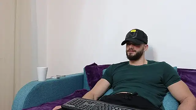 TheTopAlex online show from December 18, 7:58 am