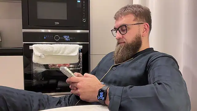 Bear bear  online show from January 5, 5:38 pm