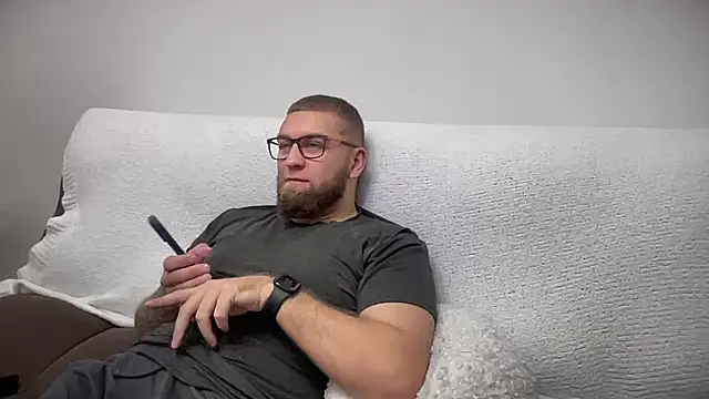 Bear bear  online show from December 19, 7:40 pm