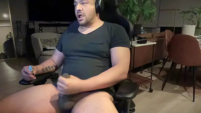 HungandThickLatin online show from March 21, 12:06 pm