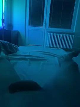 Fireflyerrr online show from October 17, 7:51 pm