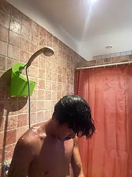 juniiorre online show from September 15, 5:03 pm