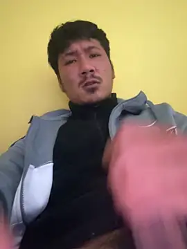 juniiorre online show from February 20, 3:47 pm