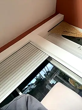 juniiorre online show from October 21, 3:15 pm