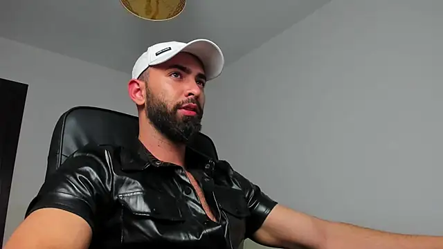 MichaelMasterss online show from December 9, 10:26 pm