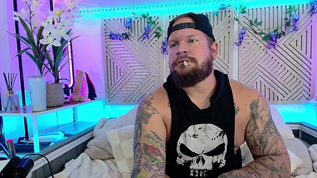 xBuzzRightHerex online show from September 8, 5:12 pm