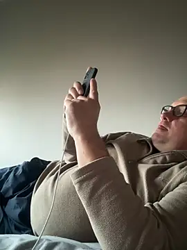 vanjbi45 online show from November 12, 7:03 am