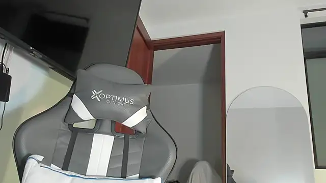 joss 111 online show from November 18, 11:15 pm