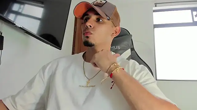 joss 111 online show from November 1, 7:07 pm