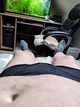 Mariomario0565 online show from November 15, 1:13 pm