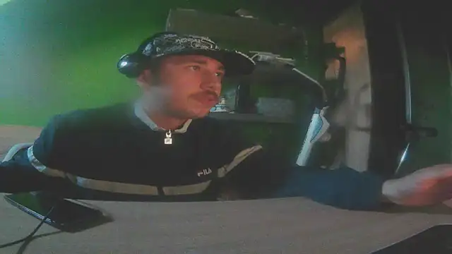 capoloveu online show from March 3, 3:14 pm