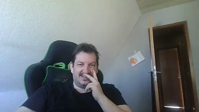 Golffahrer1982 online show from April 22, 7:57 am