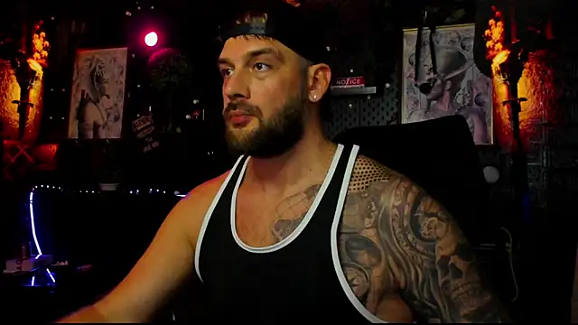 LexXHardy online show from July 11, 9:39 pm