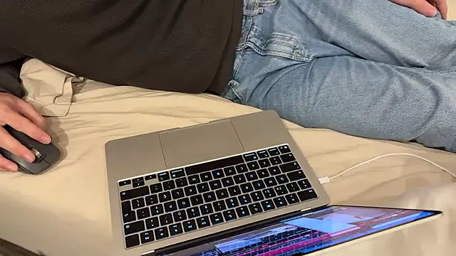 rickyi2023 online show from December 6, 12:18 am