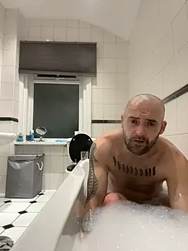 bigguy101 online show from January 8, 5:37 pm