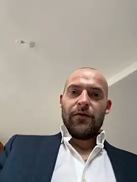 bigguy101 online show from January 3, 12:30 pm