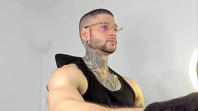  jamesleandros1 online show from October 2, 3:43 am