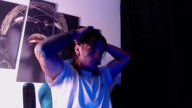 AlbertBernal69 online show from November 6, 3:42 am