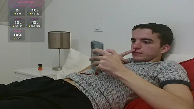 Tombgy07 online show from December 15, 9:45 pm