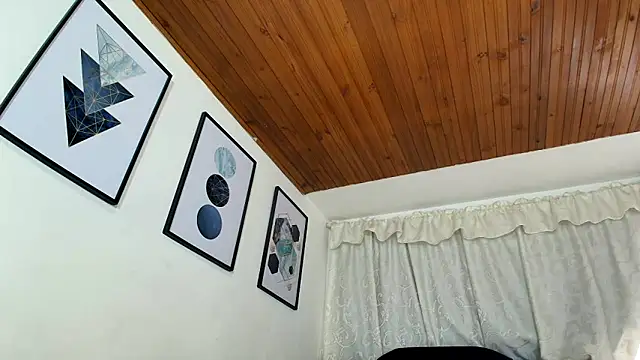 sam her online show from October 10, 9:07 pm