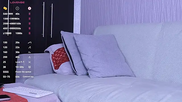 wild col  online show from March 18, 12:02 am