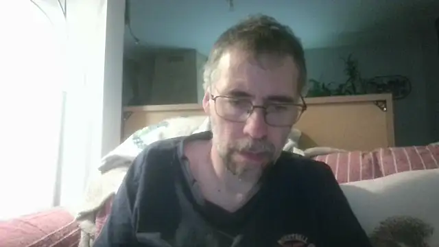 ptitcanard60600 online show from April 26, 9:44 pm