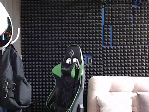 Curly Angel24 online show from October 26, 9:50 pm