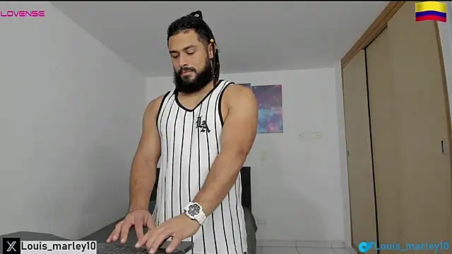 Louis marley   online show from November 3, 10:55 pm