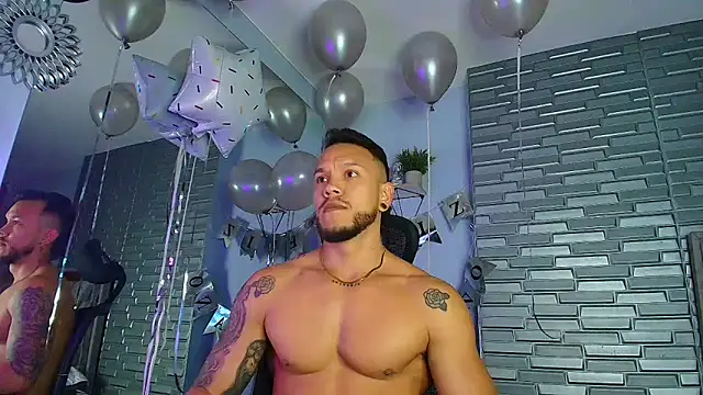 ARON TAYLER01 online show from February 20, 10:28 am