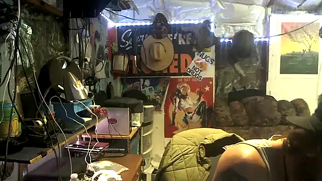 CloudDadddyyy420 online show from December 20, 7:32 pm