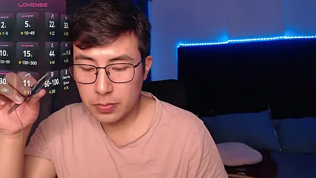 andrewmhilton  online show from March 15, 5:59 am