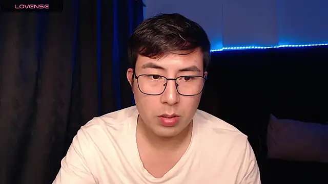 andrewmhilton  online show from March 25, 5:55 am