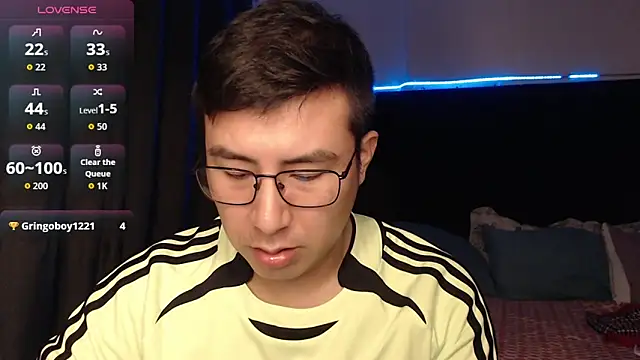 andrewmhilton  online show from December 18, 7:04 am