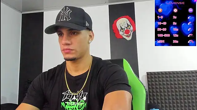 jhonnysnow17 online show from December 22, 4:17 am