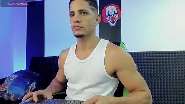 jhonnysnow17 online show from February 1, 10:02 pm