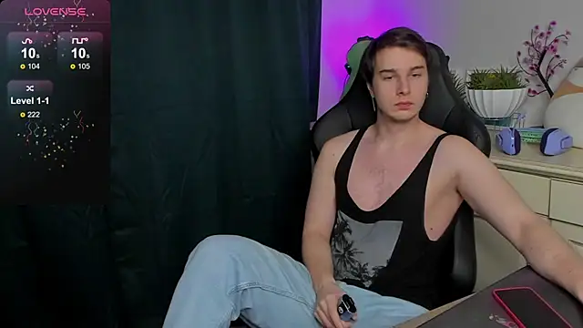 Vincent Strong online show from September 23, 2:16 pm