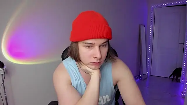 Vincent Strong online show from March 13, 1:10 am